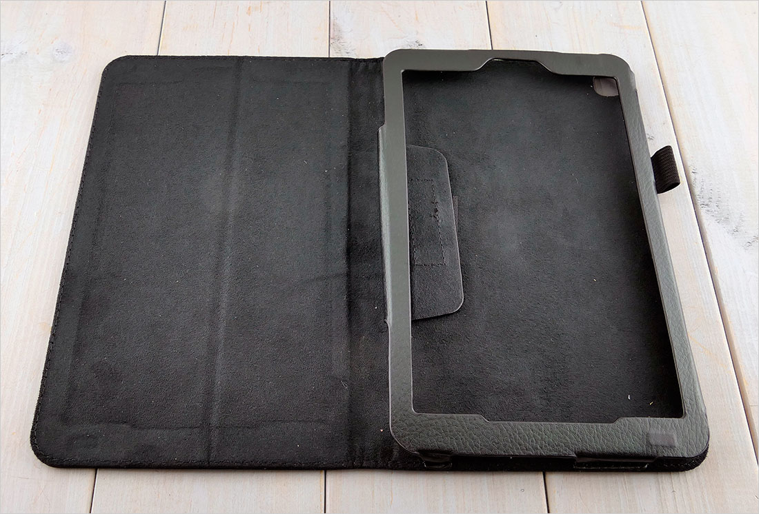 etui książkowe na tablet