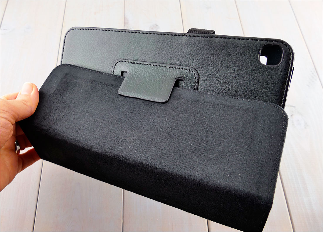 etui na tablet z podstawką