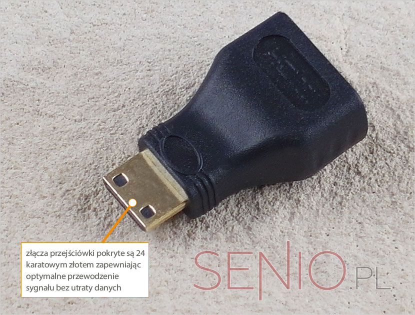 Złącza adapteru pkryte są 24-karatowym zlotem
